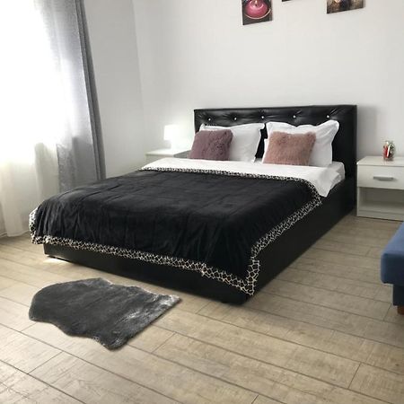 Cazare Apartament Rasnov Lägenhet Exteriör bild